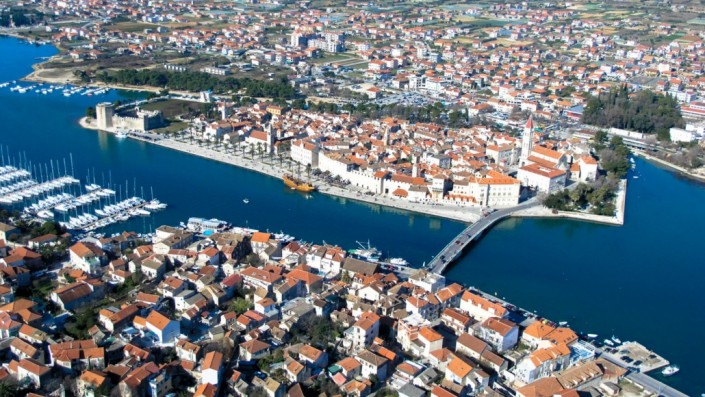 trogir4-1365×768-1030×580